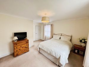 FENWICK DRIVE- click for photo gallery